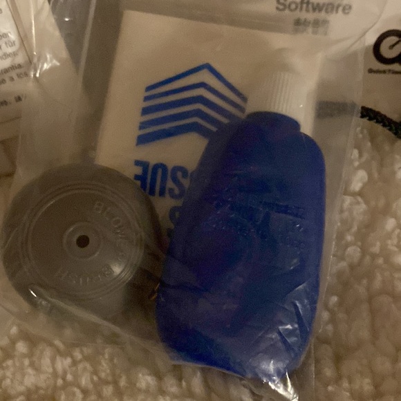 Gifted.  Olympus Digital Camera with all that came with it. Original cost $150. - Picture 4 of 9